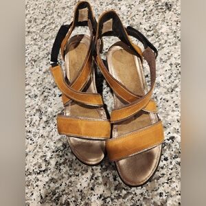 Naot Wedge Sandals Gesture Size 35